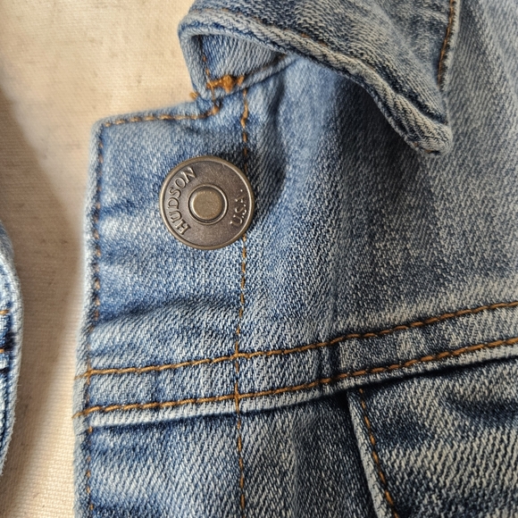 Girls Hudson Jean Jacket size Large. Light blue button up double pockets - Picture 3 of 8